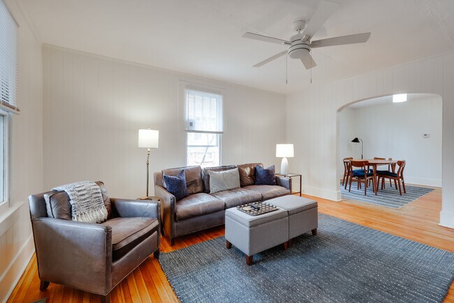 Building Photo - 150 Hall St