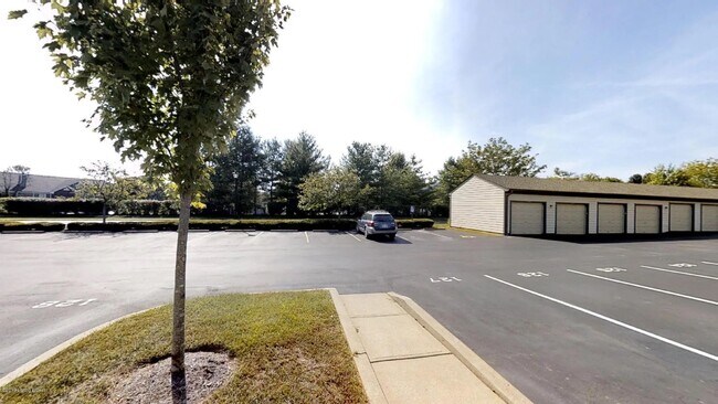 Building Photo - 10405 Trotters Pointe Dr