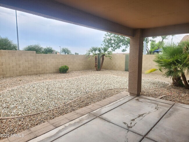 Building Photo - 15273 N Gil Balcome Ct