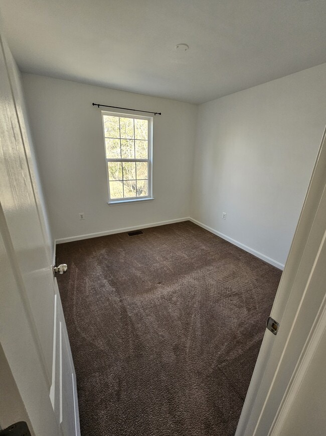 Building Photo - 106 Johnstown Ln