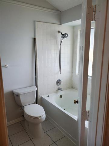 Building Photo - 1317 Lakeshore Dr