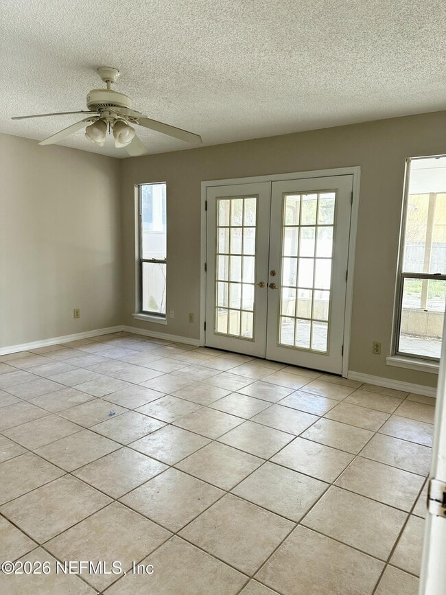 Building Photo - 11571 Fort Caroline Lakes Dr