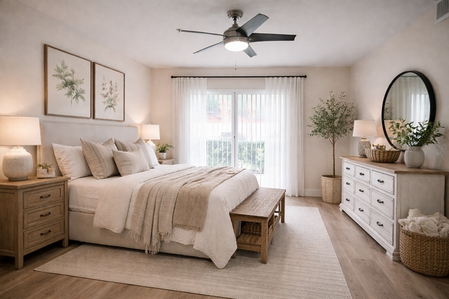 Building Photo - For Rent Beautiful  2/2 First Floor Condo at the Crest close to UCF and Valencia College !!!