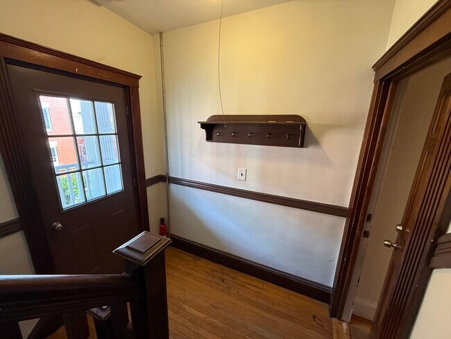 Building Photo - 10 Grovenor Rd