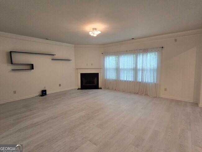 Building Photo - 2020 Beyers Landing Dr