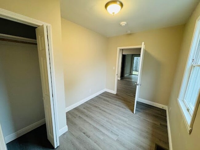 Building Photo - 363 Mansion Ave