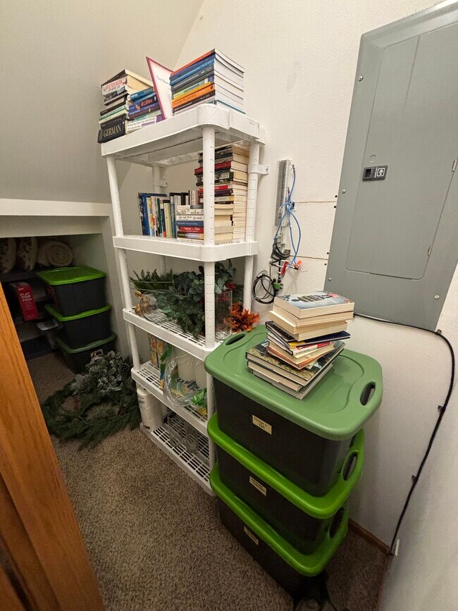 Building Photo - 1552 Deerfield Dr