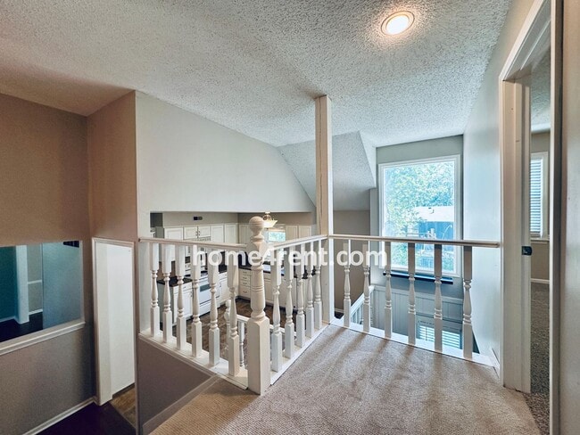 Building Photo - A Beautiful Olathe Home in a Quiet Neighbo...