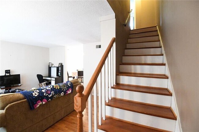 Building Photo - 1604 Briarcliff Rd NE