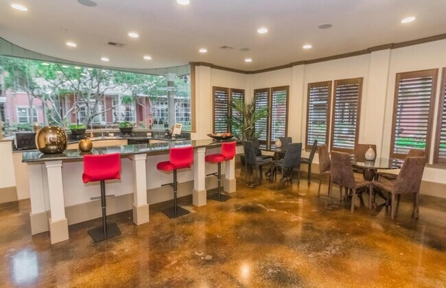 Building Photo - 2400 McCue Rd