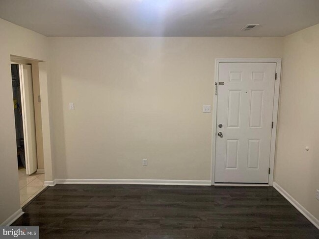 Building Photo - 424 Harford St