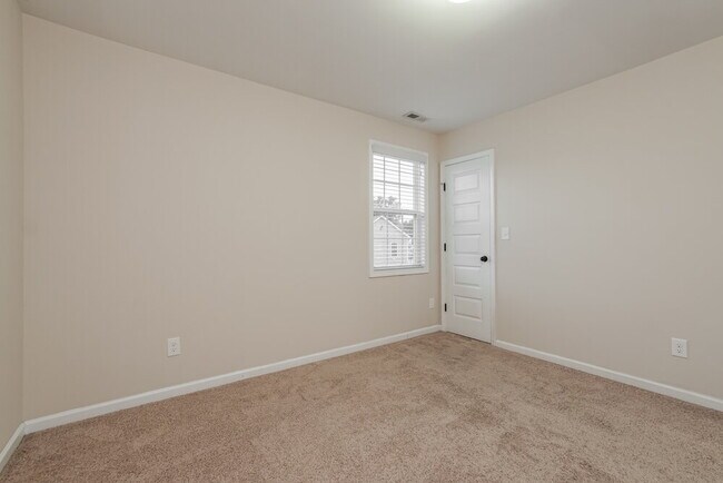 Building Photo - 536 McCarthy Dr