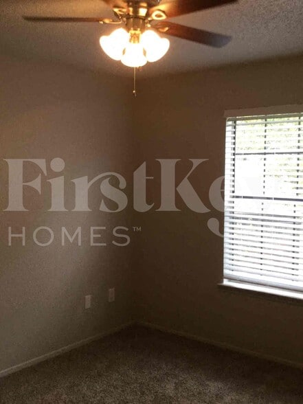 Building Photo - 3900 Brookgate Ct