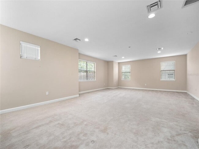 Building Photo - 488 Chelsea Ave