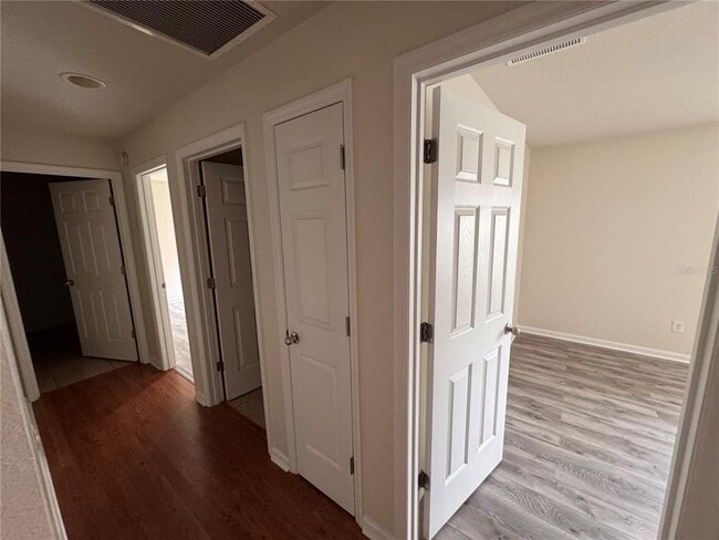 Building Photo - 3993 SW 58th Ave