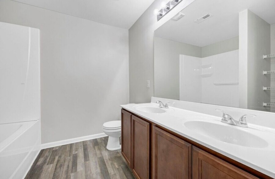 Building Photo - 112 Tybo Dr