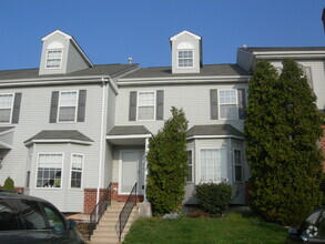 Building Photo - 1802 Harrison Ct