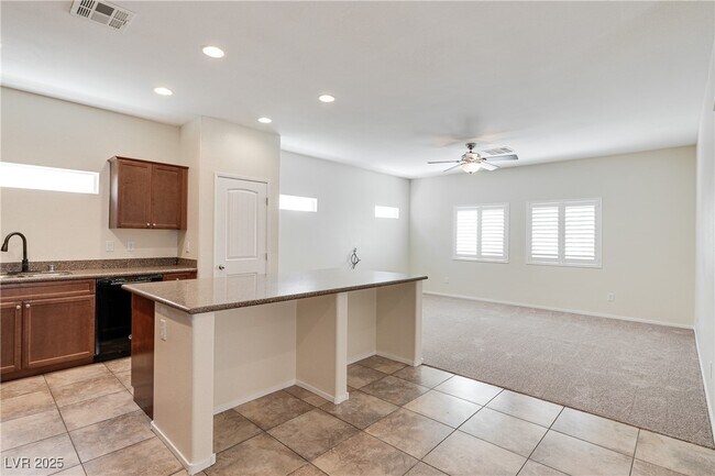 Building Photo - 10068 Emerald Edgewater Ct