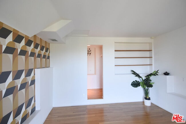 Building Photo - 8895 Appian Way