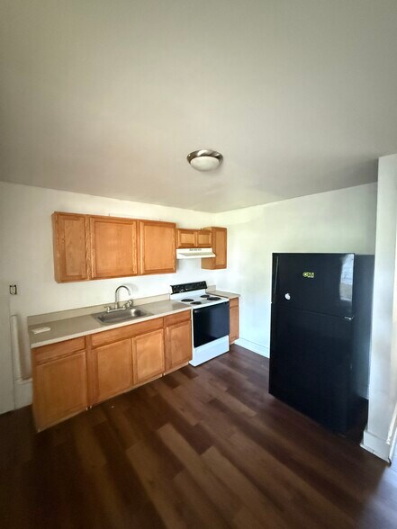 Building Photo - 1202 E 26th Ave