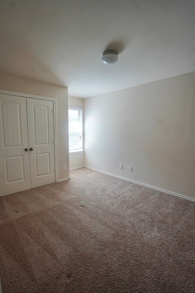 Building Photo - 3414 Halle Trace Ln