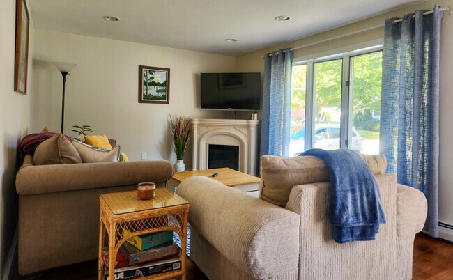 Primary Photo - 46 Coakley Rd