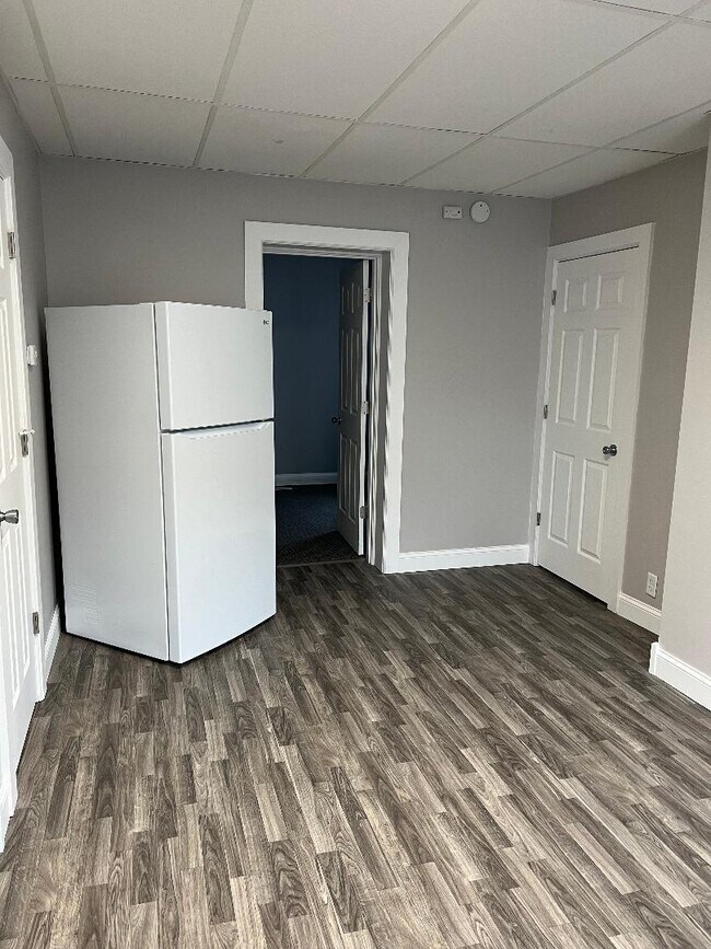 Building Photo - 343 S Harrison Ave