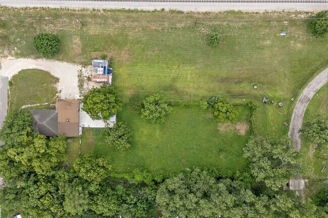 Building Photo - 103 E Willis St