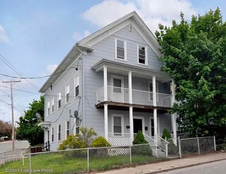 Building Photo - 10 4th Ave