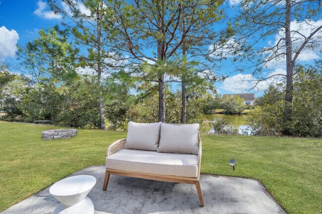 Building Photo - 142 West Tisbury Lane