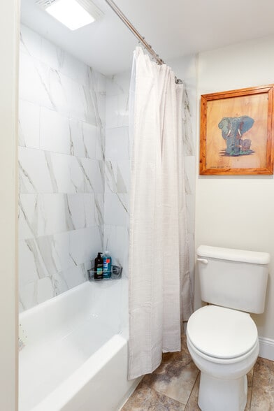 Building Photo - 2280 Grand Central Ave