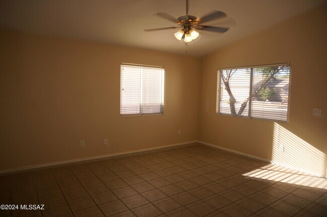 Building Photo - 2201 S St Suzanne Dr