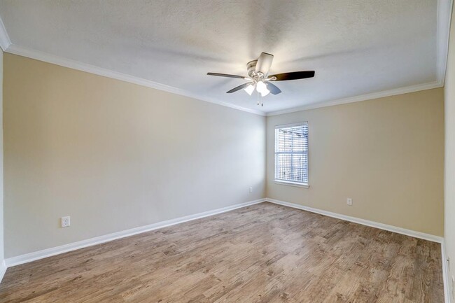 Building Photo - 1222 Heights Blvd