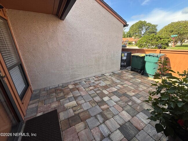 Building Photo - 7827 Fawn Brook Cir E