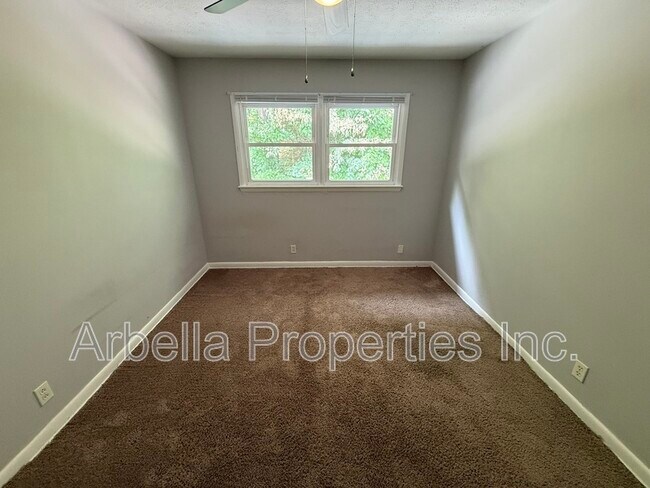 Building Photo - 960 Kendrick Creek Rd