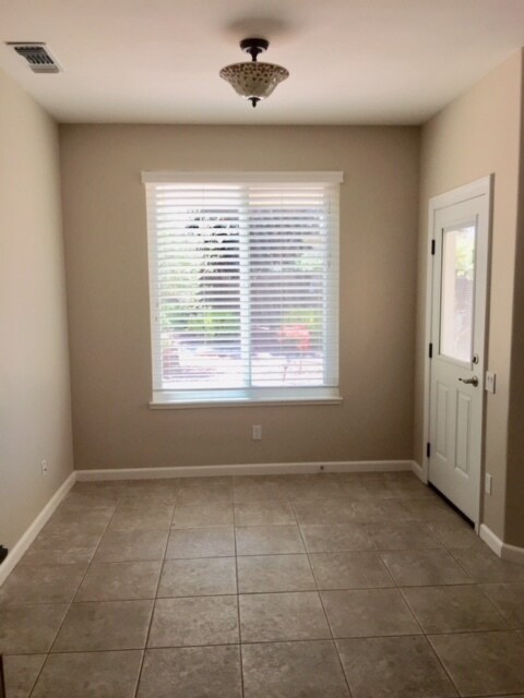 Building Photo - 2912 Gables Ct