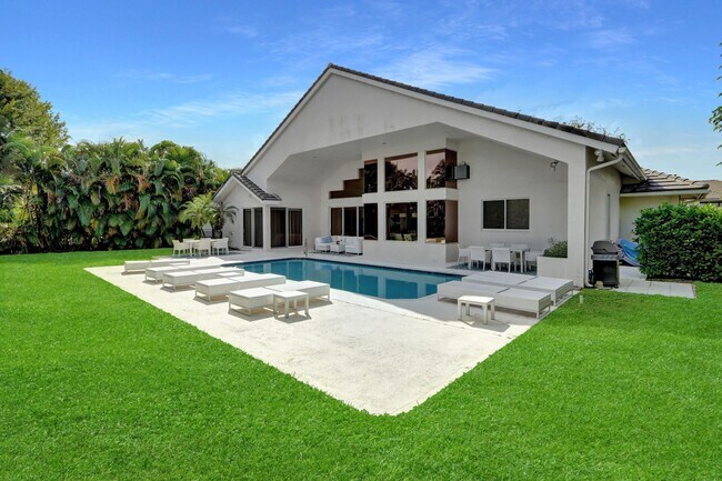 Building Photo - 5866 St Annes Way