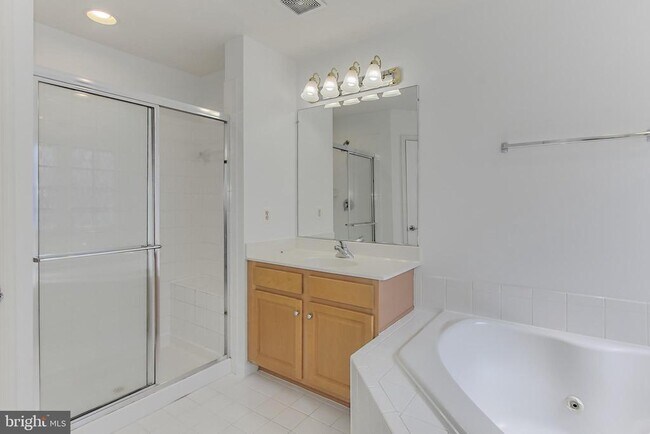 Building Photo - 146 Herndon Mill Cir