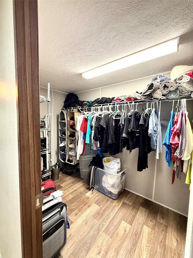 Building Photo - 17008 FM 1484 Rd