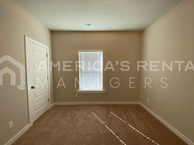 Building Photo - Home for Rent in Thorsby! Available to View Now!
