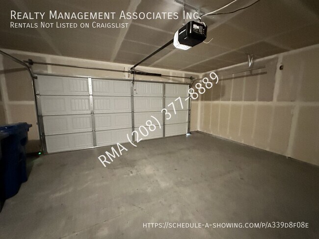 Building Photo - 3794 E Berwick Dr