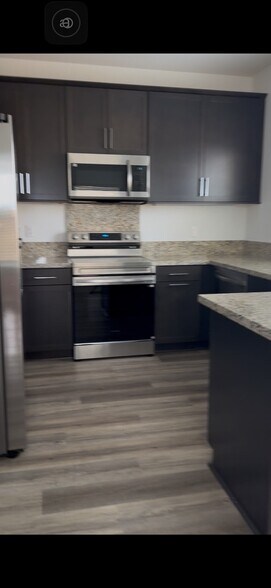 Building Photo - 18 Zapata Ct