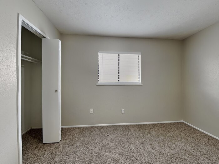 Building Photo - 3926 Broken Elm Dr