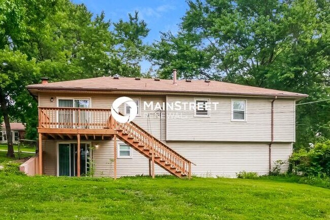Building Photo - 3 Bedroom Pet-Friendly Home in Parkville, MO with Main Street Renewal