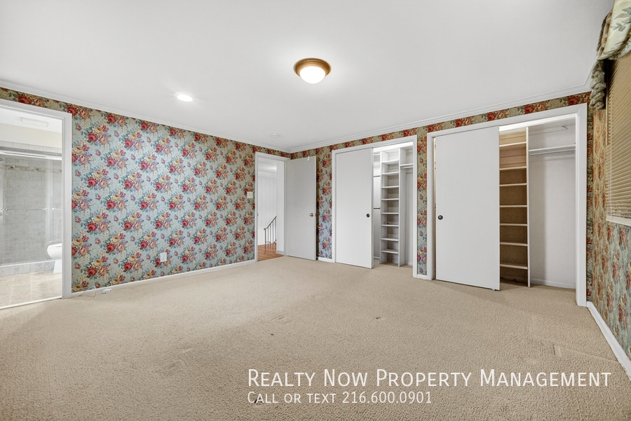 Building Photo - 2171 Cedarview Dr