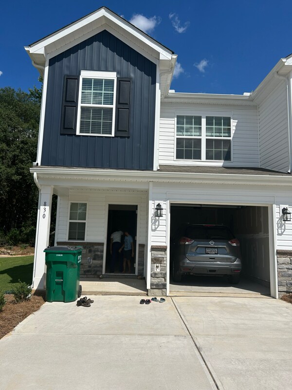 Building Photo - 830 Sandbach Rd