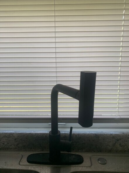 Building Photo - 127 W Troy Ave