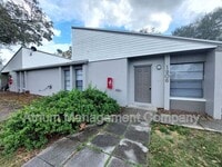 Building Photo - 1906 Crystal Grove Dr