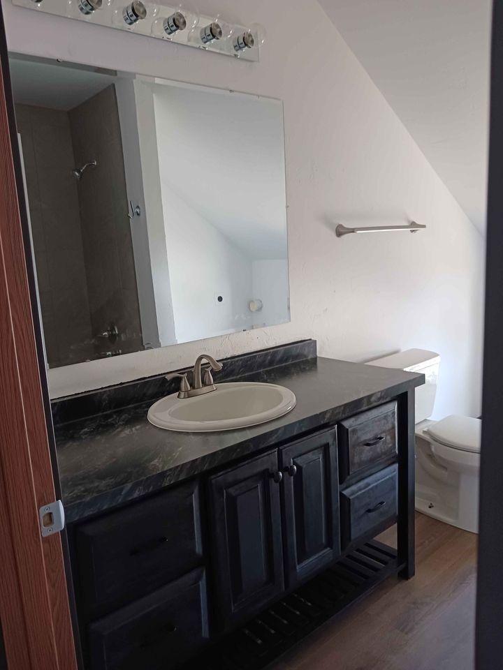 Building Photo - 1260 Day St