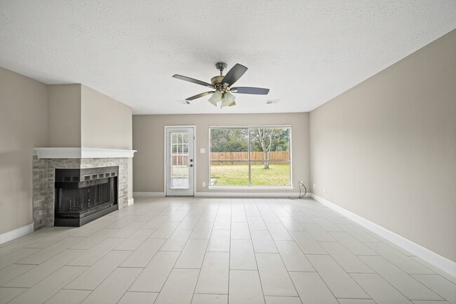 Building Photo - 7010 Pembrough Ln